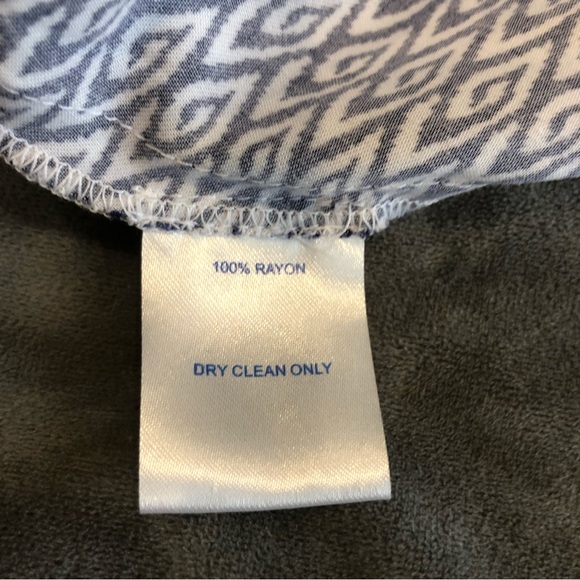 Southern Tide Blue Night IKAT Lydia Shift Dress EUC only worn once - Picture 8 of 10